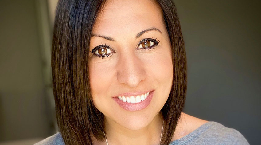 Headshot of Deb Fileta